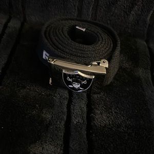 This Is A Men’s Raiders Click On Belt . 32” To A 33”